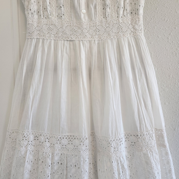 Magic White Eyelet & Lace Trim Maxi Dress Size Medium - Picture 4 of 12